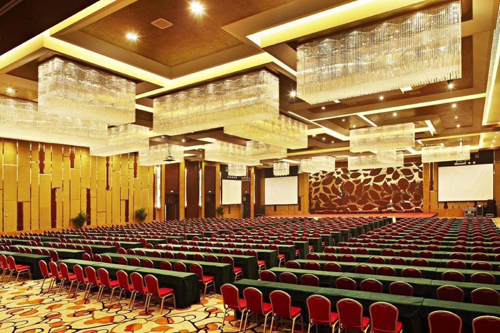 Kun Tai Glory Hotel Beijing Wangjing Bagian luar foto