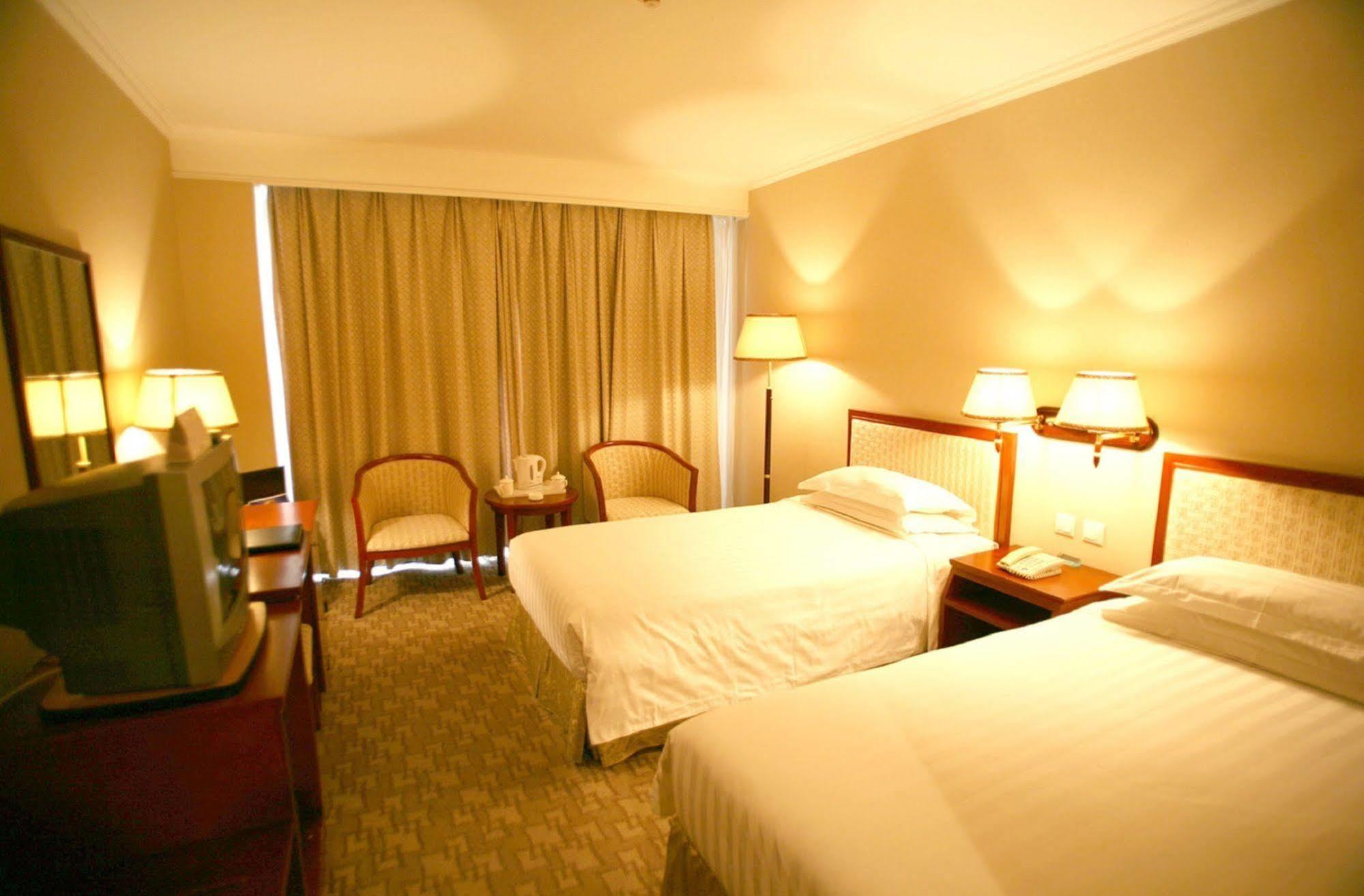 Kun Tai Glory Hotel Beijing Wangjing Bagian luar foto